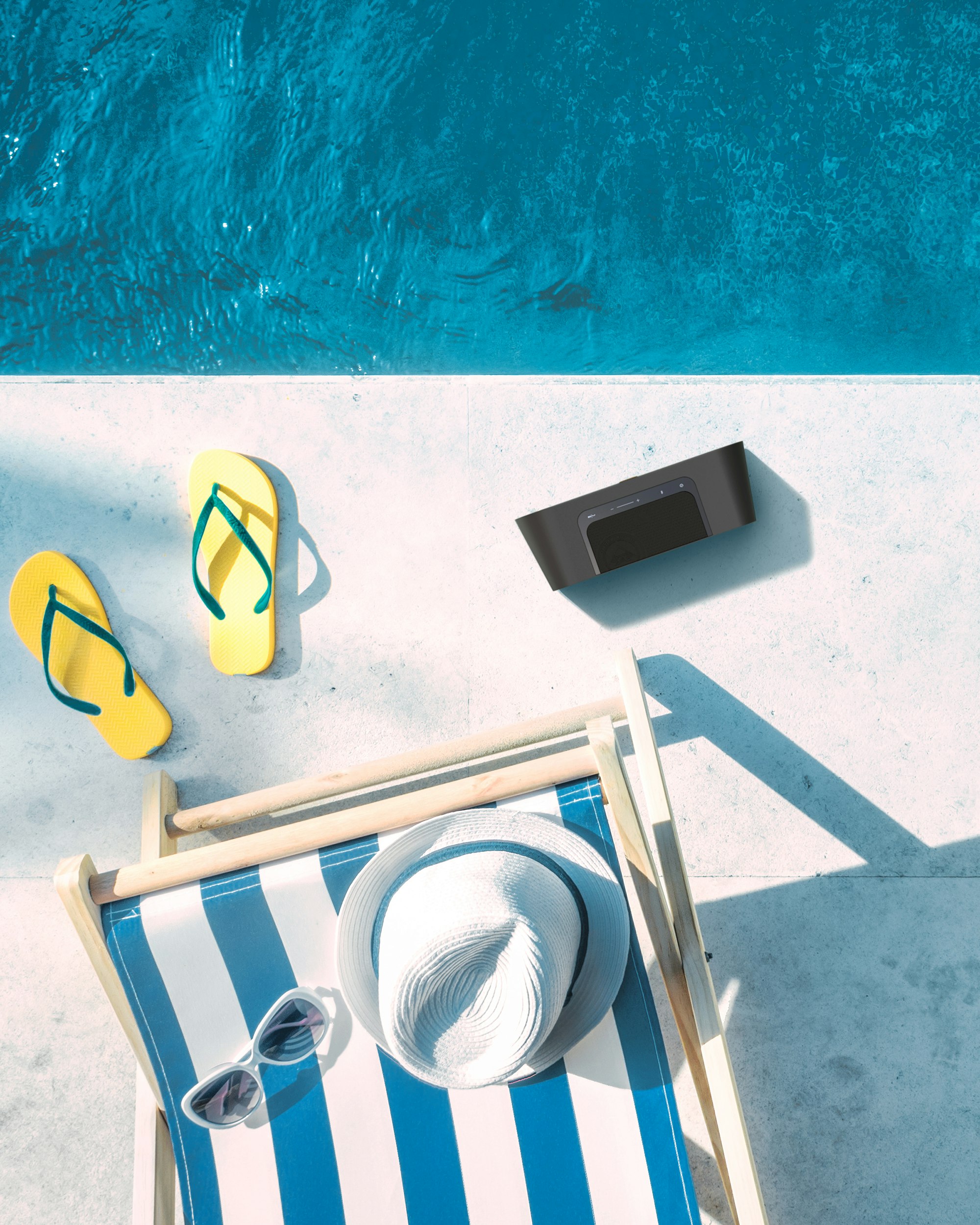 Groove XL Poolside With Towel 2000x2500